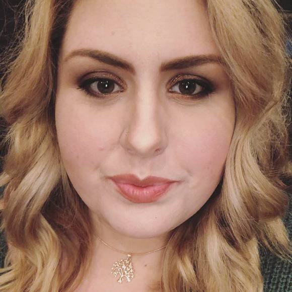 Meet your Posher, Nikki - Picture 1 of 1